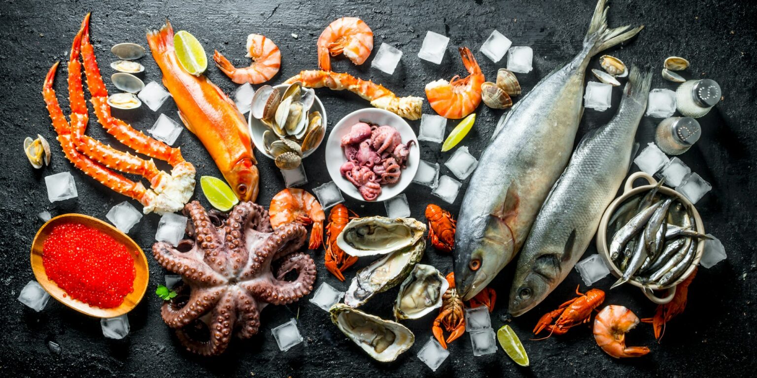 Various seafood with ice.